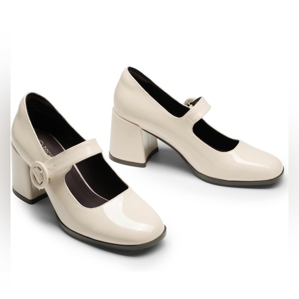 Dream Pairs Ivory Block Heel Mary Jane Heels